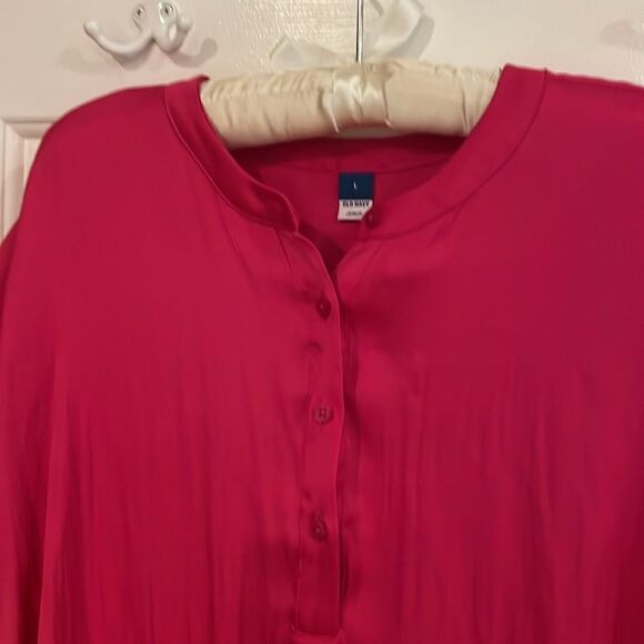 Old Navy Hot Pink Button Top ❤️ - Picture 4 of 6